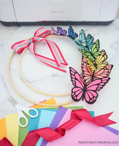 Paper Butterflies Crafts!  Paper butterfly crafts, Butterfly crafts, Paper  butterflies