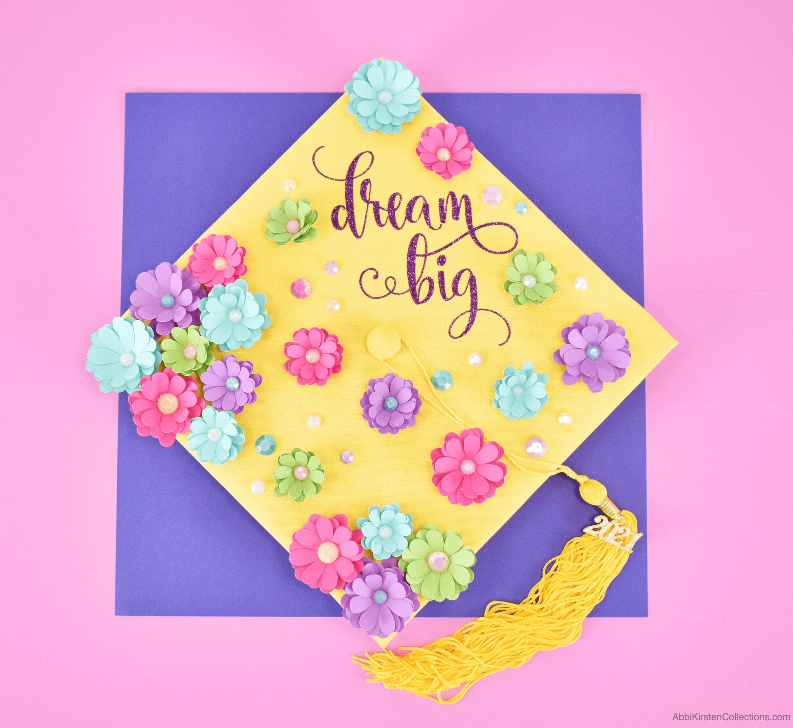 How to Decorate a Graduation Cap with Flowers