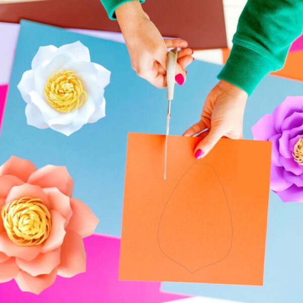 How to Make Simple, Realistic Paper Roses - The Paperbox